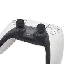 相容於 PlayStation 5，2個矽膠搖桿帽 + 2個拇指握把延伸器套組，增強遊戲控制感，防滑、防汗 - 查看 3