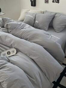 Blue And White Colorblock Washed Polyester Fiber Skin-Friendly 3 PiecesDuvet Cover Set - Light Grey - View 3