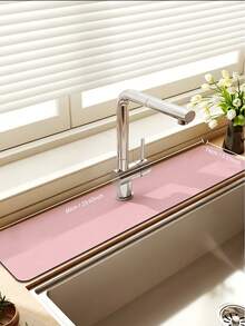 1 pieza Alfombrilla absorbente de diatomita rosa para grifo, almohadilla protectora contra salpicaduras de secado rápido para fregadero, protector antideslizante para encimera de cocina & baño, lavable & reutilizable - Rosa - Ver 9