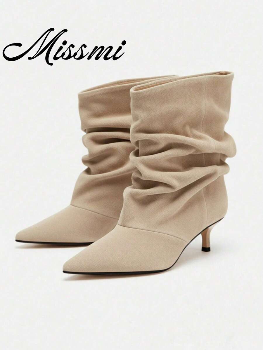 2026 Nuevas botas altas con pliegues y tacón de gatito, botas altas retro de punta estrecha por encima de la rodilla - Beis - Ver 1