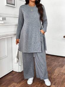 Conjunto informal de 2 piezas de mujer talla grande con camiseta de cuello redondo de manga larga con abertura lateral y pantalones de pierna ancha de unicolor - Gris Claro - Ver 1