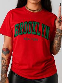 Ropa de mujer, camiseta de algodón de verano con hombros caídos, estampado de texto de Brooklyn, top casual de moda para mujer, ropa de mujer con diseño. - Rojo - Ver 1
