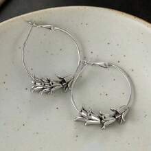 Women's Bud-Shaped Dual-Tone Earrings, Vintage Textured Design For Vacation, Forest Style Outfit, Versatile Accessory For Daily Commute - Silver - View 3
