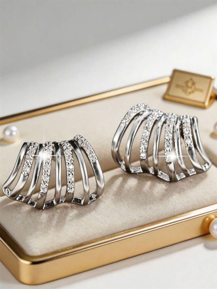 1 Pair Fashion Multi-Layer Intertwined Exquisite Stud Earrings, Light Luxury Elegant Ear Jewelry, Versatile For Workplace Commute - Earrings - View 1