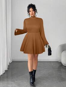 Vestido elegante de unicolor de punto elástico con cuello alto para mujer talla grande, nuevo para otoño/invierno - Marrón - Ver 1