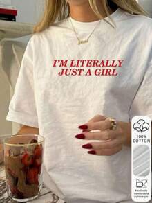 Camiseta holgada de manga corta y cuello redondo para mujer, 100% algodón, estampada con el llamativo eslogan rojo "I'm just a girl" (Solo soy una chica), de estilo retro y dulce. - Blanco - Ver 1