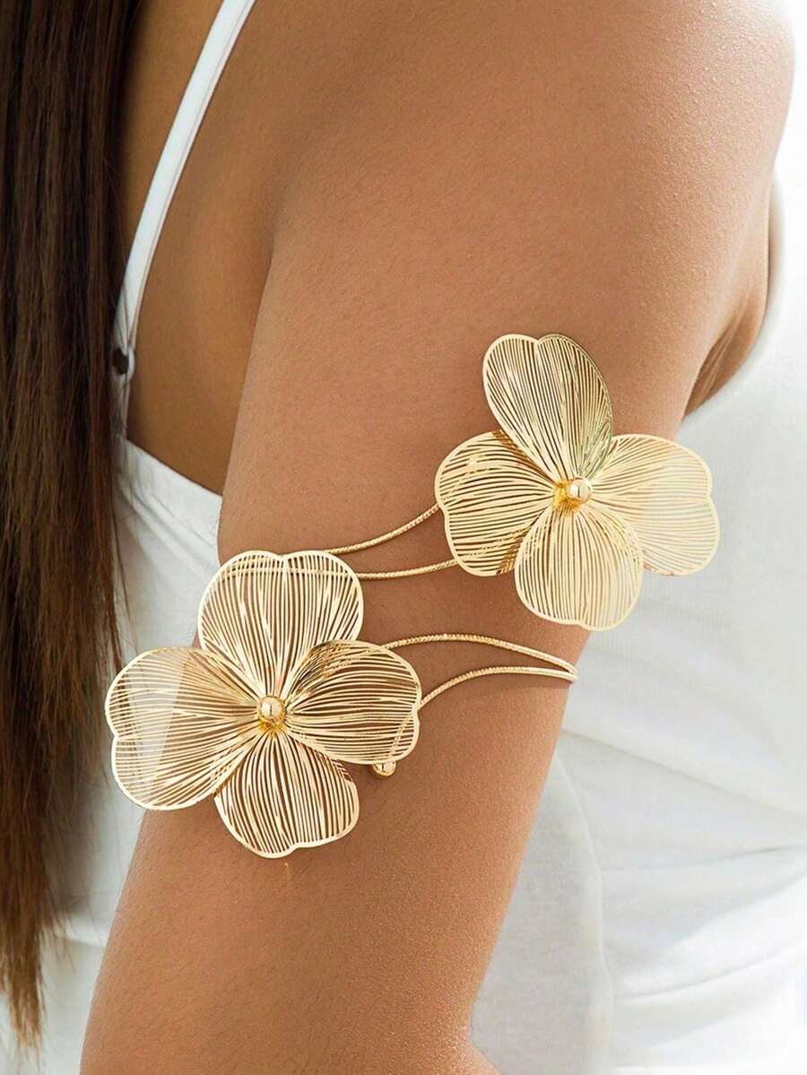 A New Floral Arm Cuff With A Hollow-Out Floral Design, Simple And Versatile Accessory - Gold - View 1