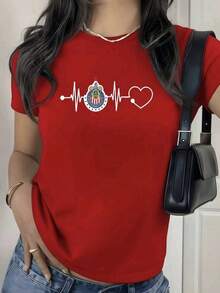 [Flash ] Graphic Depicting A Heartbeat Accompanied By A Heart And A Team Emblem Symbolizing Passion And Love For Football. Women's T-Shirt, 100% Cotton, 220g. Y2K Style T-Shirt For Women. - 紅色 - 查看 1