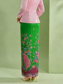 女款 Saruang Kebaya，1件裝 Nyonya Kebaya 花卉印花優雅長裙，春/夏款（不含上衣） - 綠色 - 查看 4