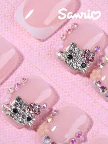 SANRIO 三麗鷗 Hello Kitty 24片 Y2K 短方型 3D 凝膠白色法式穿戴式假指甲，飾有可愛合金 Hello Kitty、花朵與水鑽，完美貼合壓克力假指甲組，含 1 瓶果凍膠與 1 個指甲銼條，適合女孩日常使用 - 查看 3