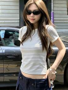 Women's Round Neck Short Sleeve T-Shirt, Summer New Fashion Contrast Color Striped Design, Casual Versatile Slim Fit Flattering Short Top - White and Black Stripes - View 1