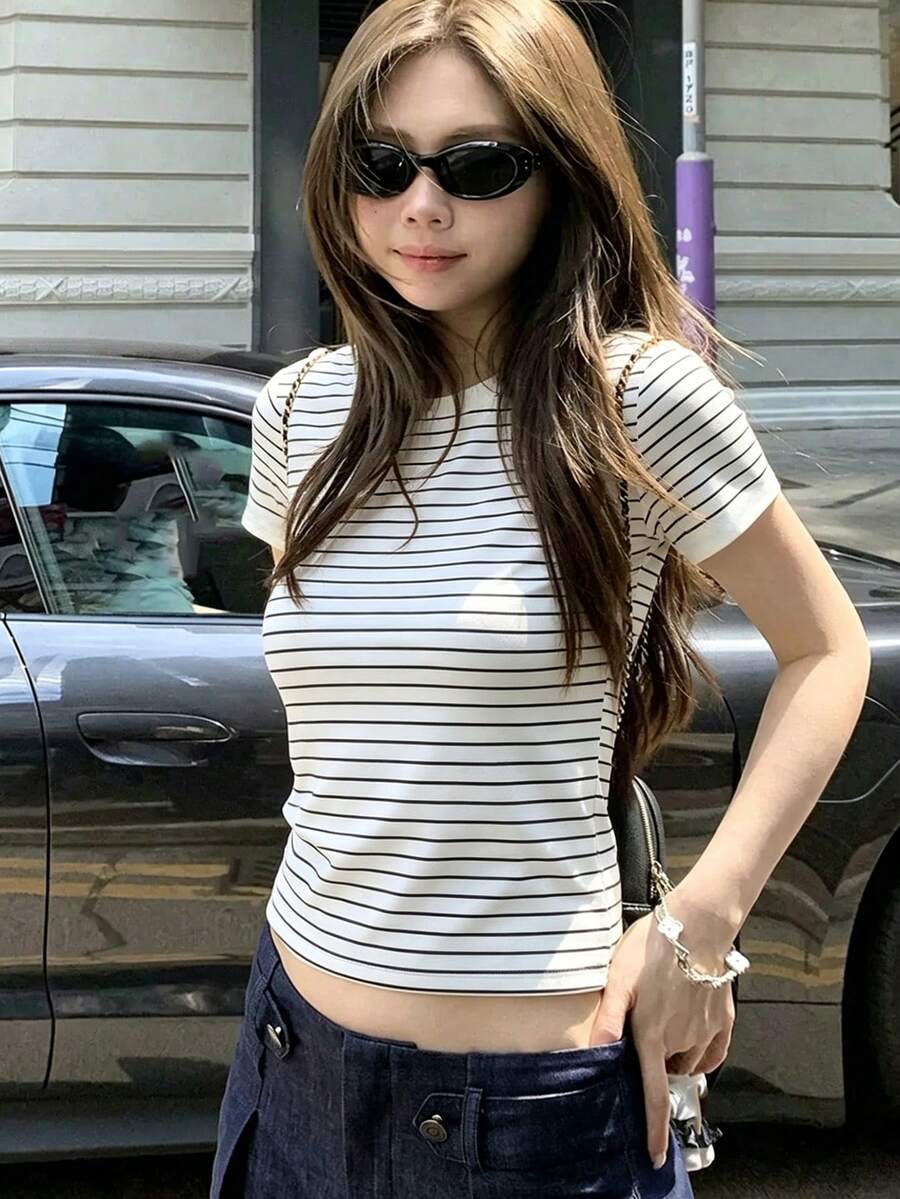 Women's Round Neck Short Sleeve T-Shirt, Summer New Fashion Contrast Color Striped Design, Casual Versatile Slim Fit Flattering Short Top - White and Black Stripes - View 1