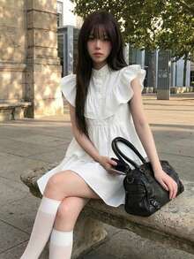純色可愛休閒荷葉邊下擺鈕扣女款夏季無袖短洋裝，居家日常穿著，優雅白色 - 白色 - 查看 3