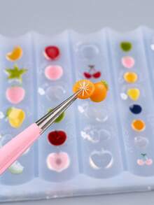 1件透明軟矽膠3D水果美甲模具，蘋果、橘子、草莓與櫻桃圖案，可重複使用雕刻模板，易脫模美甲工具，適用於DIY UV凝膠、壓克力、Poly Gel接長，適合甜美水果夏季美甲用品 - 無色 - 查看 9