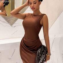 Soqi Women's Clothing Vestido mini de línea A con cuello de barco sin mangas, cintura fruncida, espalda descubierta y decoración de cadena de perlas, de satén elástico marrón, - Café integral - Ver 7