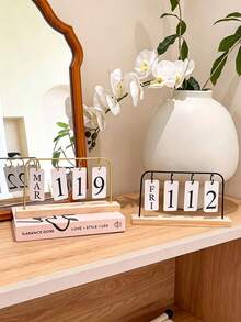 Classic Wooden Flip Perpetual Calendar With Gold Frame, Desktop Display For Month And Date, Home Office Decor Calendar, Back To School And Holiday Party Decoration, Simple Ornament Without Complex Calendar Functions - Multiple Styles - View 5