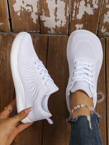 女款大尺碼寬版條紋透氣網面素色繫帶休閒運動鞋,百搭舒適寬版運動鞋 - 白色 - 查看 2