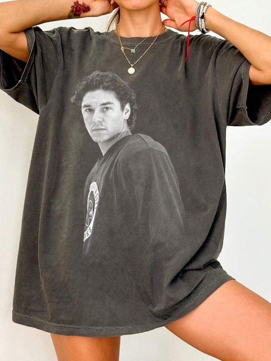 New! Vintage Briar University Graham 44 Shirt, Off-Campus Crewneck, Hockey Romance Shirt, Briar U Sweatshirt, Campus Hockey Men Clothing Tops Summer C - 黑色 - 查看 1