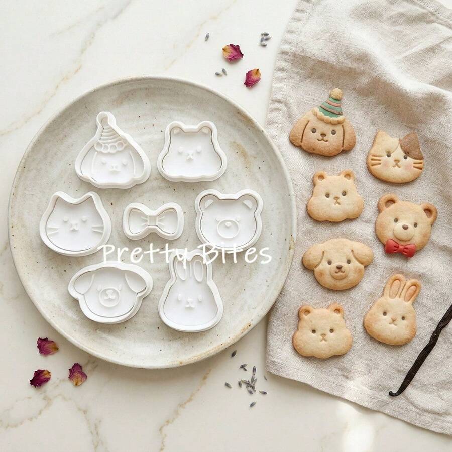 Cetakan Kue Bentuk Hewan 3D Kartun Hamster Anjing Beruang Kucing Kelinci Cetakan Biskuit Tekan Stempel Kue Peralatan Dapur Memanggang Kue Pastry - Putih - View 1