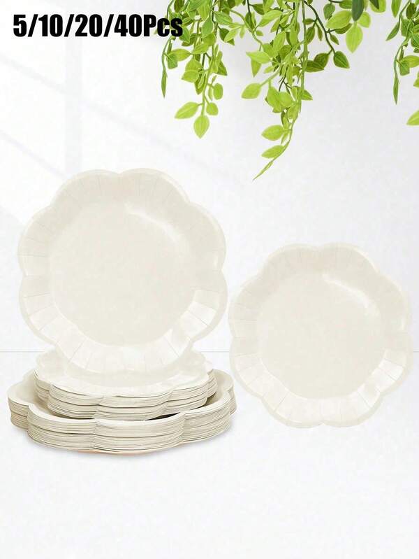Assiettes en papier jetables de 9 pouces kaki avec dentelle ajourée, assiettes de dîner élégantes en forme de fleur, assiettes en papier de 7 pouces crème pour gâteau et dessert, fournitures de décoration pour baby shower, mariage et fête d'anniversaire