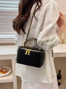 SIMUTINE Tas Kotak Fashion untuk Wanita, Tas Tote Bertekstur dengan Rivet dan Tali Rantai Serbaguna, Bahan PU, Tali Bahu yang Dapat Diatur, Tas untuk Penggunaan Sehari-hari, Cocok untuk Belanja, Bepergian, Berbelanja, Bekerja, dan Kuliah - Hitam - View 6