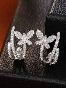 1 Pair Light Luxury Fashion Exquisite Butterfly Line Inlaid Artificial Zirconia Design Elegant Elegant Suitable For Party Gathering Ball Copper Alloy Women's Stud Earrings - Silver - View 7