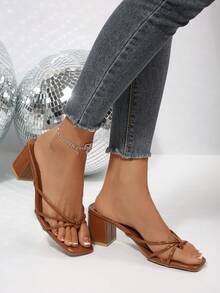 Neue Damen-Sandalen in Große Größen, minimalistisch, bequem und vielseitig, mit quadratischer Zehenpartie, offener Zehenpartie, Cut Out Design, drei Riemen und klobigem hohen Absatz, elegant für Partys, Urlaub, lässig, modisch, für Outdoor und Strand im Sommer - Braun - Übersicht 4