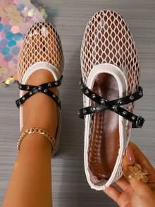 [Qishangda] Scarpe da donna con punta tonda in microfibra e rete traspirante, con cinturino singolo, piatte, taglie grandi, sandali Mary Jane in rete intrecciata, scarpe alla moda piatte con cinturino singolo e design traforato - Bianco e nero - Visualizzare 2