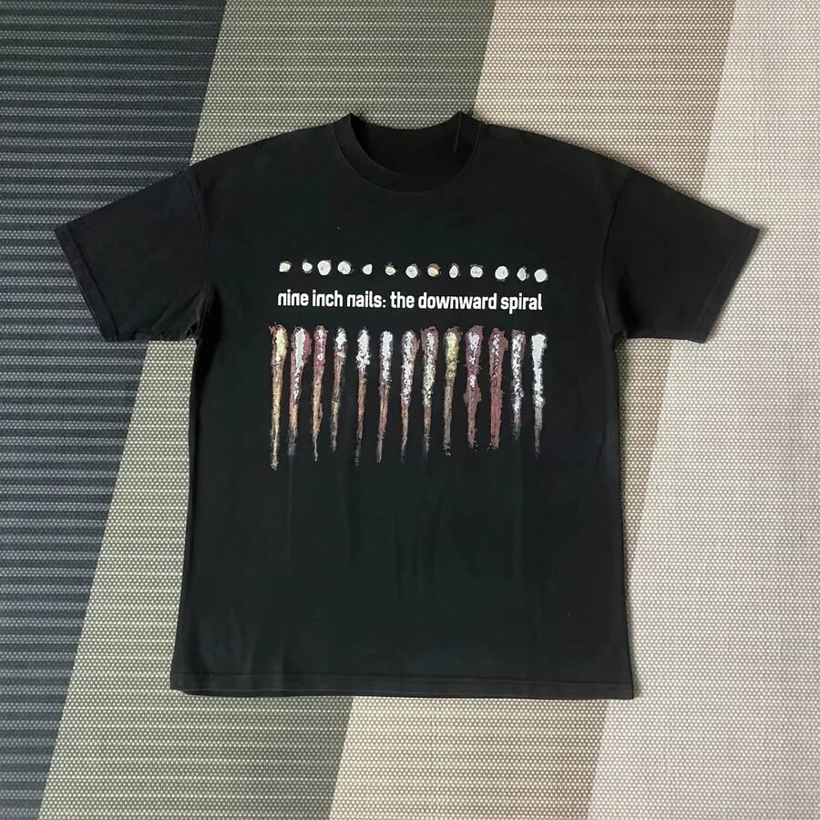 SAINT OF MICHAEL, Nine-Inch Nail Graphic Print Streetwear, Vintage Clothing, Casual Loose-Fitting Tees, T-Shirts, Men's And Women's Clothing - 彩色 - 查看 1