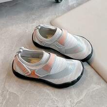 Children's Mesh Breathable Sports Shoes, Lightweight Quick-Dry Soft Sole, Hook & Loop Slip-On, Versatile Outdoor Beach & Stream Shoes - Grey - View 2