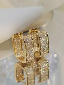1 Pair Fashionable Luxury U-Shaped Super Shiny Earrings Suitable For Women's Daily, Holiday And Party Wear - Yellow Gold - View 1