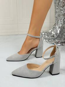 Sepatu hak blok runcing berbahan suede abu-abu untuk wanita, dengan tali pergelangan kaki dan ujung tertutup, sepatu elegan untuk kerja, pesta, dan tamu pernikahan. - Grey - View 2