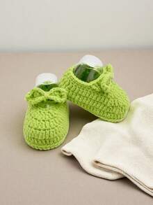 1 Pair Handmade Crochet Infant Boots With Bow, Knitted Infant Shoes, Newborn Gift - Green - View 6
