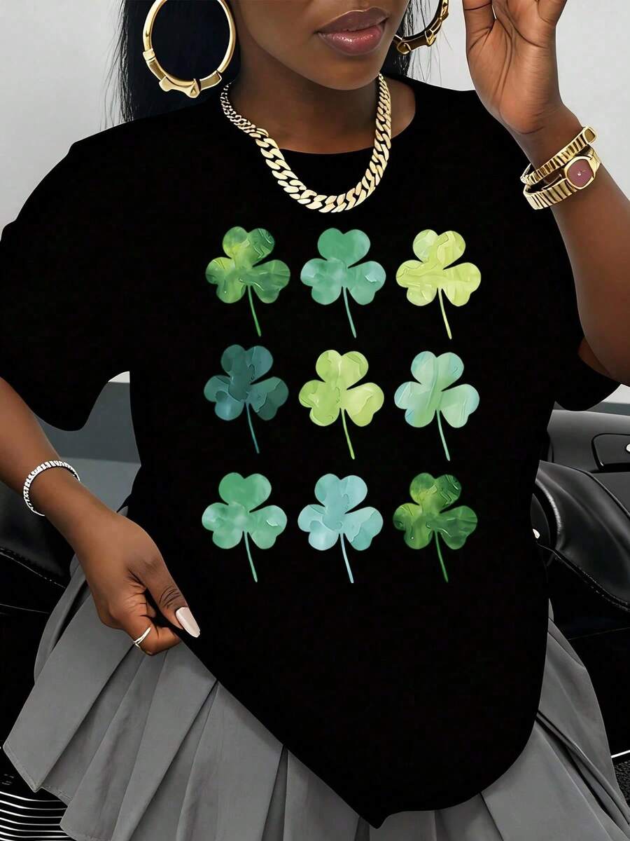 Camiseta Negra con Patrón de Trébol Verde, Top Casual para el Día de San Patricio, Camiseta Gráfica de Moda para Mujer, Diseño de Trébol de la Suerte, Ropa Festiva - Negro - Ver 1