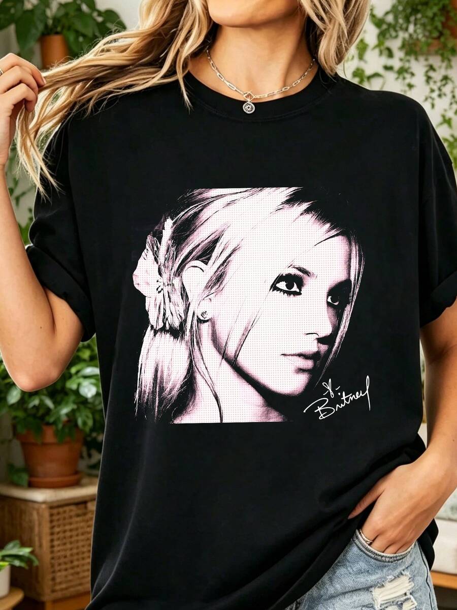 Britney Spearss Signature Portrait T-Shirt 100% Cotton Pop Vintage Halftone Unisex - Black - View 1