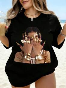 Women's White T-Shirt With Bold Graphic Print Of Women Covering Their Face With Gold Rings And Long Nails, Fashionable Women's Top, Beachwear, Summer Outfit, Casual Wear, Style U - 黑色 - 查看 1