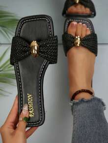 Louis Elegant Women's Shoes, Women's Metal Decor Straw Flat Sandals, Elegant Women's Sandals, Comfortable Minimalist Design, Suitable For Vacation, Beach, Home And Daily Wear, Summer Black Woven Open Toe Slides - Black - View 6