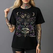 Summer Luna Moth Gothic T-Shirt, Bestselling Humorous Floral Skull Shirt, Dark Academic Style, Soft Gothic Style - 彩色 - 查看 1