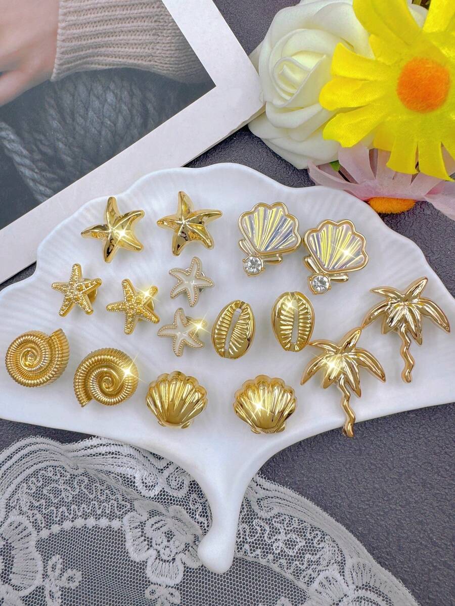16pcs Gold Ocean Series Shoe Charms (Starfish, Shell, Conch, Palm Tree), Suitable For Sandals, Slippers, Beach Shoes, Garden Shoes, DIY Detachable Shoe Decorations, Perfect Gift For Birthday Parties And Holidays. - Gold - View 1