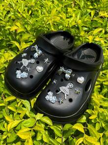 14件優雅銀色舞女、蝴蝶結、愛心、花朵、五角星鞋飾，DIY裝飾，多功能鞋夾配件，適用於女款涼鞋、拖鞋、沙灘包，適合假期和生日派對禮物 - 銀色 - 查看 3