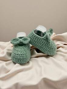 1 Pair Handmade Crochet Infant Boots With Bow, Knitted Infant Shoes, Newborn Gift - Mint Green - View 6