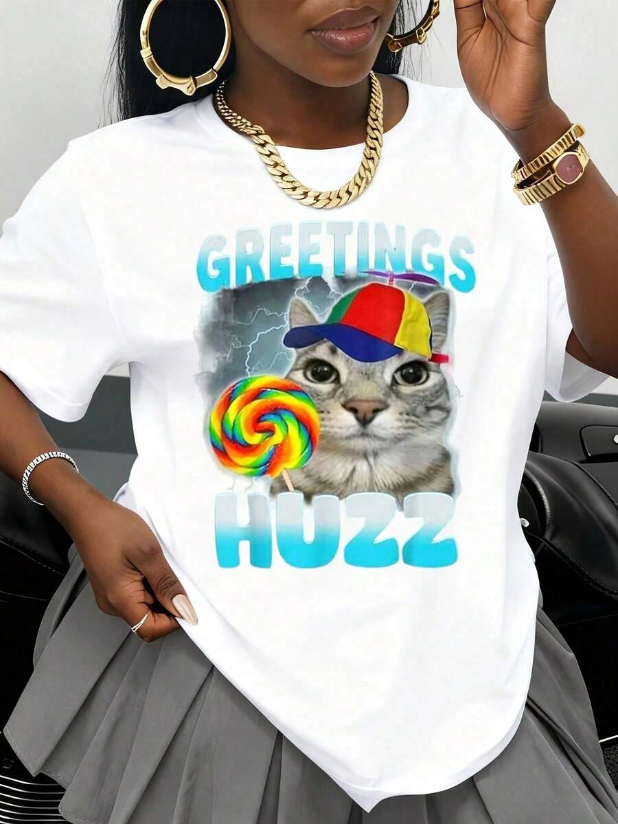 Greetings Huzz Cat Camiseta Blanca con Estampado de Gato con Sombrero de Arcoíris y Piruleta para Mujer, Top Casual de Moda de Verano, Diseño Unisex de Ropa Urbana, Camiseta Divertida con Es - Blanco - Ver 1