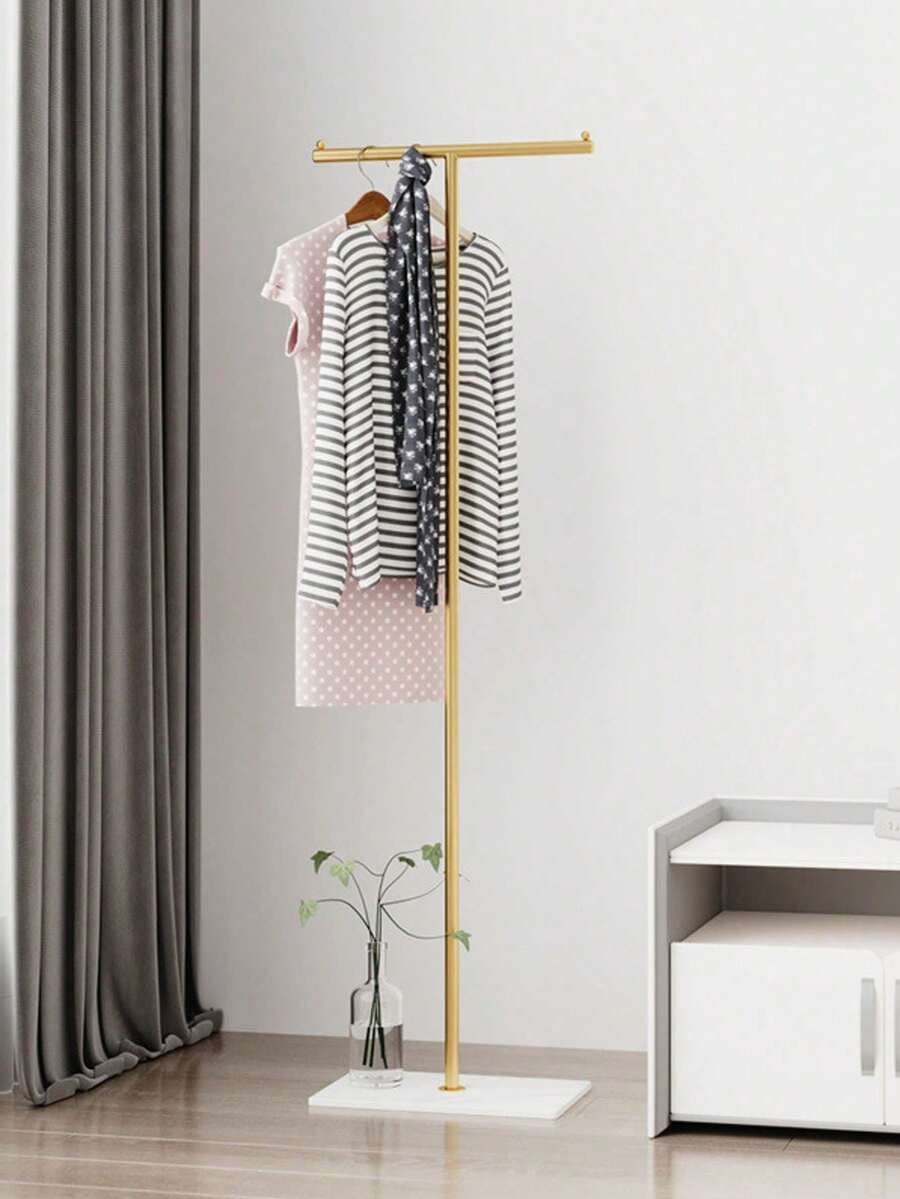 Coat Racks - ทองคำ 1.5 ล้านเหรียญ - ดู 1
