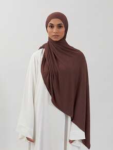 1 buah Hijab Modal Instan Wanita Warna Polos - Jilbab Muslim Rajut Lembut dan Elastis, Jilbab Selip Warna Polos, Cocok untuk Pemakaian Sehari-hari - Coffee Brown - View 3