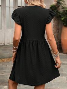 REFRESH YOUR WARDROBE NOW! French-Style Day Dress, V-Neck, Short Sleeves With Romantic Ruffles, Wide And Flowing Skirt, The Essence Of Country Chic For Walks In The Sun - Hitam - View 2
