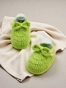 1 Pair Handmade Crochet Infant Boots With Bow, Knitted Infant Shoes, Newborn Gift - Green - View 5