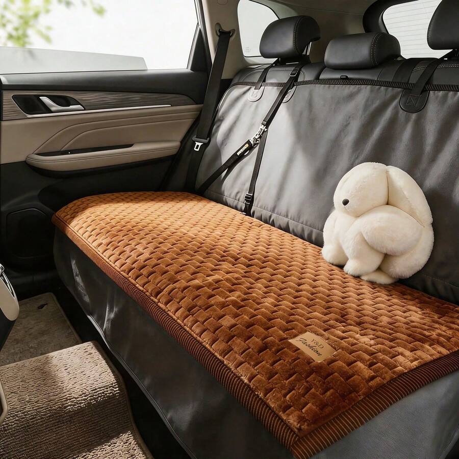 VIPMART 1pc Dog Car Seat Cushion, Warm Thickened, Easy To Clean, Durable Polyester Fiber, Suitable For SUV, Sedan And Truck, Back Seat Extension Coverage, Suitable For Winter Driving, Suitable For Large, Medium And Small Pets Cats And Dogs, Anti-Slip Protective Pad