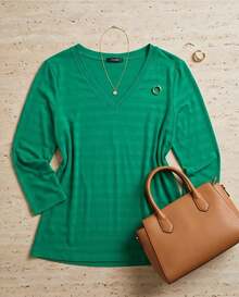 PLUS SIZE Blusa  feminina manga 7/8 atemporal decote em V - Verde Menta - Visão 2