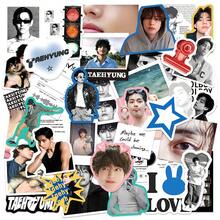 50張  貼紙，K/POP 男團手機殼貼紙，防水貼紙，辦公用品，SKZ 學校用品，DIY 貼紙，裝飾貼紙， 卡通貼紙，動漫主題貼紙，適用於手機和行李箱，也適用於筆記本、水瓶和吉他，適用於筆記本電腦、行李箱、手機和水瓶 - 彩色 - 查看 1