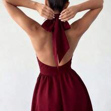 Vestido elegante para mujer, vestido halter con escote profundo en V y espalda descubierta con cinta de amarre, uso versátil, color vino tinto, atuendo de verano para fiesta - Burdeos - Ver 6